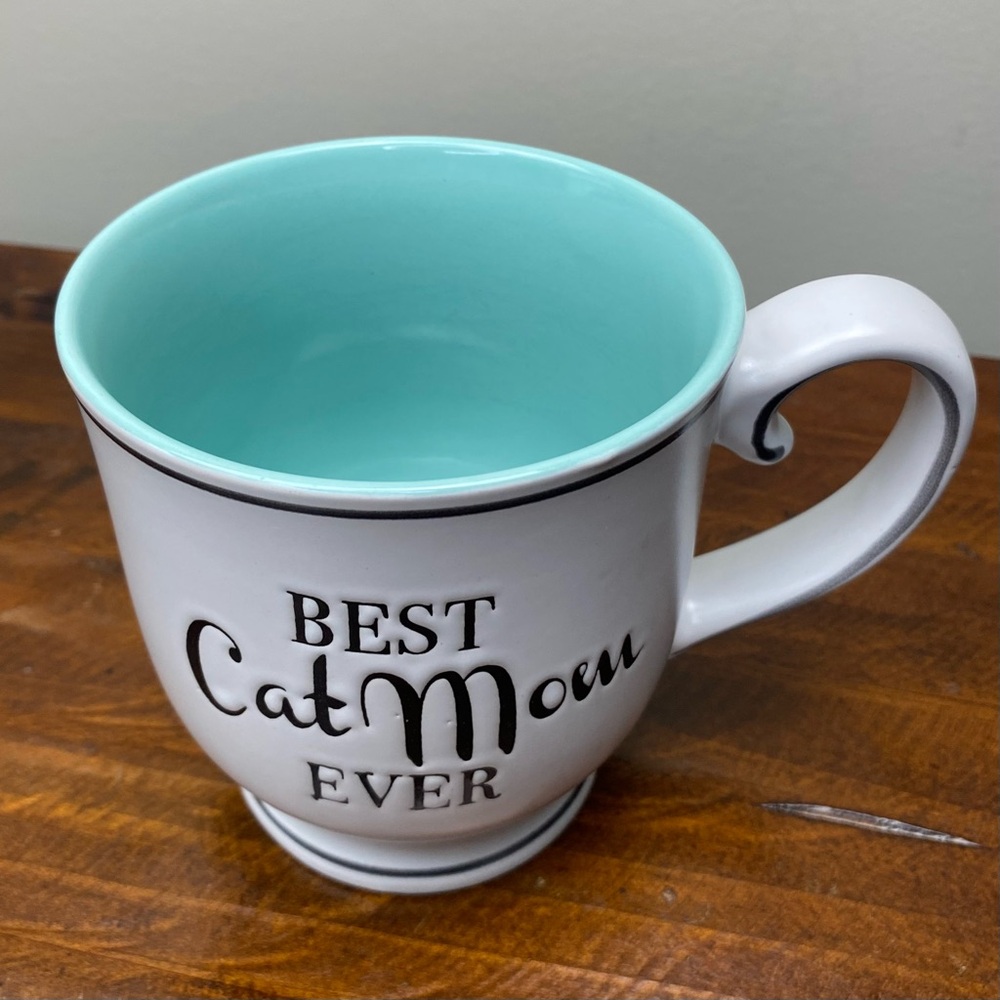 “Best Cat Mom Ever” mug - Picture 3 of 7